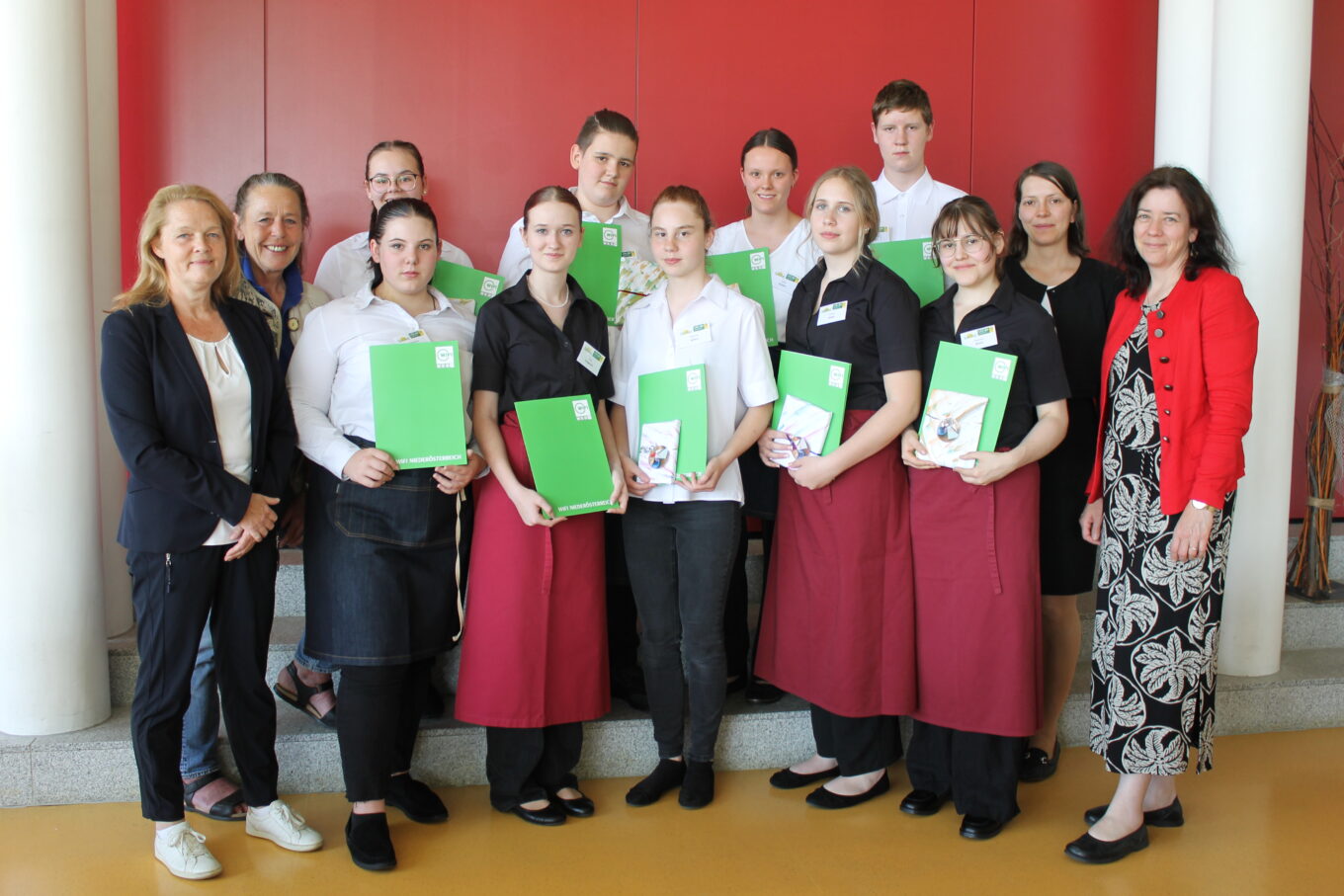 Kaffee-Expertise mit Zertifikat: Erfolgreiche Prüfung an der LFS Edelhof Kaffee-Expertise mit Zertifikat: Erfolgreiche Prüfung an der LFS Edelhof