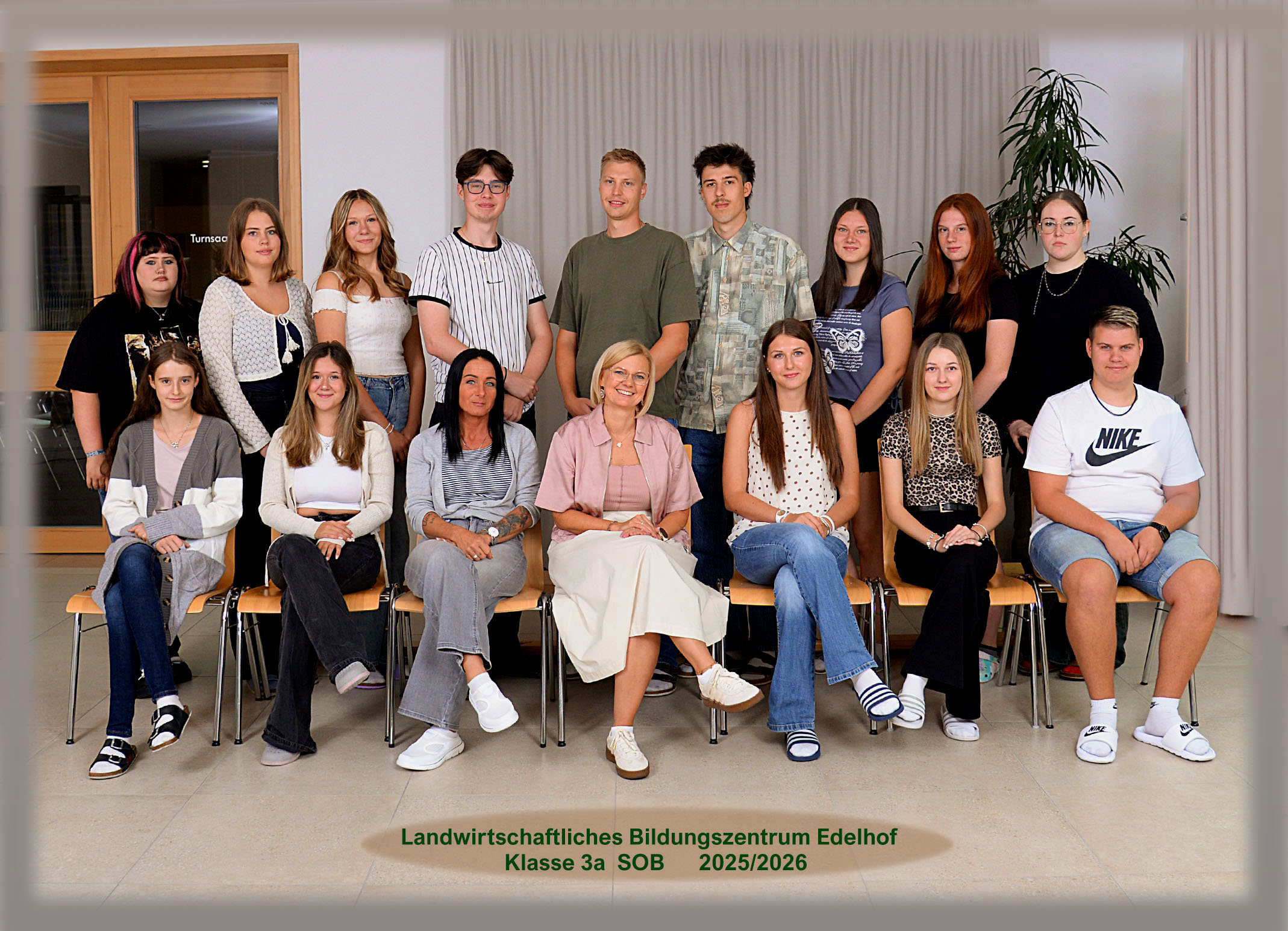 Klassenfoto 3a SOB, SJ 2025/2026 Klassenvorständin: Martina Pölzl-Zeilinger