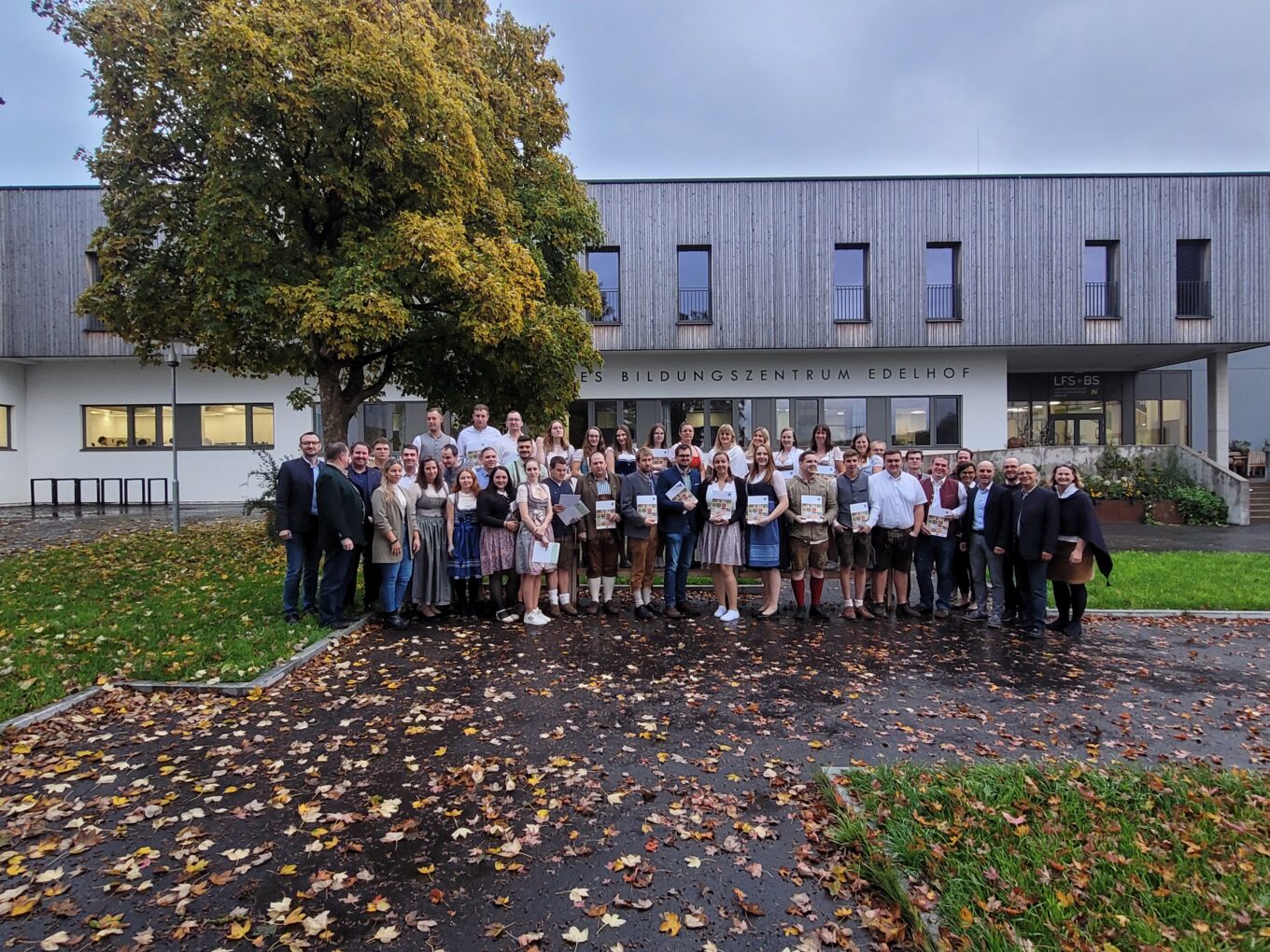 Bauern- und Bäuerinnenschule 2024/25 schließt mit der Facharbeiterprüfung ab