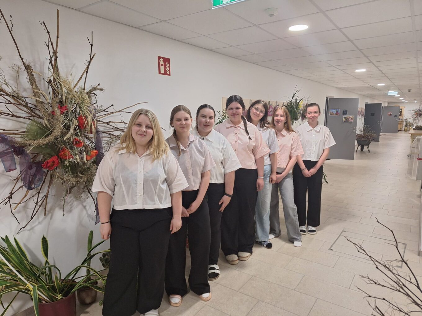 Kreativität und Teamgeist im Fokus: Selbstgefertigte Blusen der 1a BHM