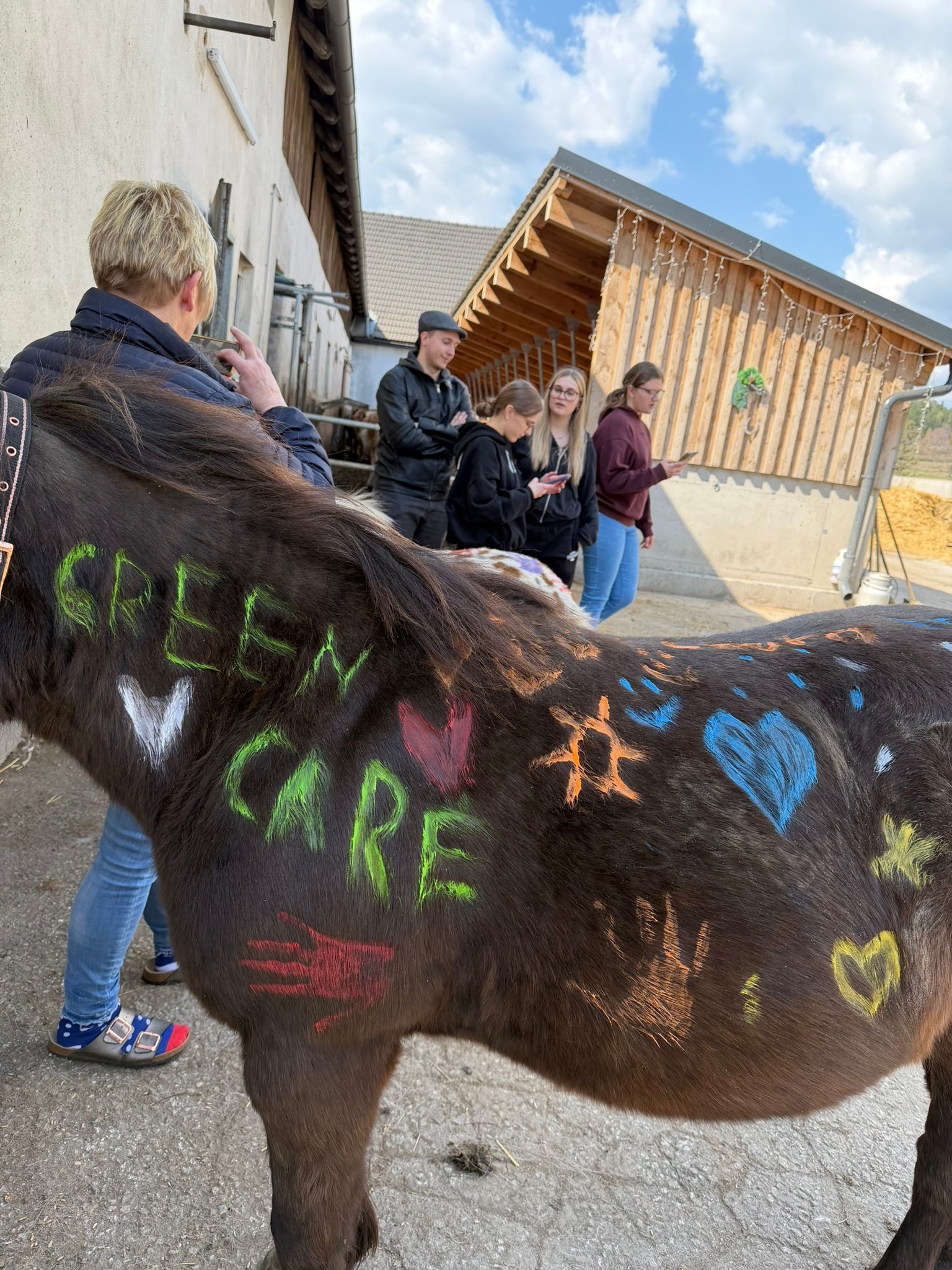 d40c7318-2c8e-4f83-9885-6ce31ef76f7b